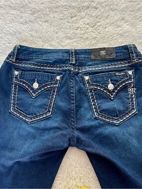 Miss Me Dark Blue Bootcut Jeans with Gold Embroidered Back Pockets Jeans size 32
